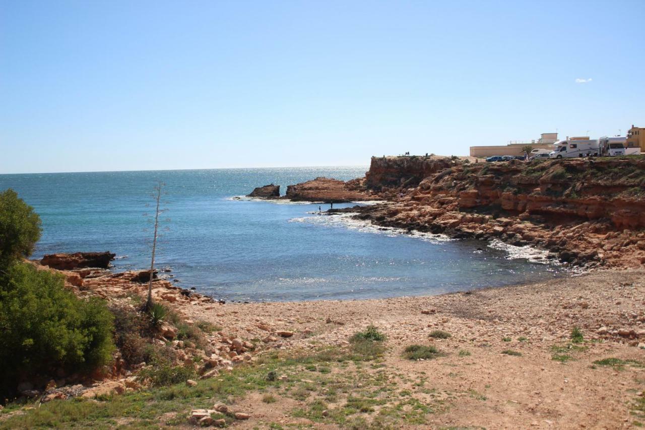 Bungalow Frente Al Mar Торевьиа Экстерьер фото
